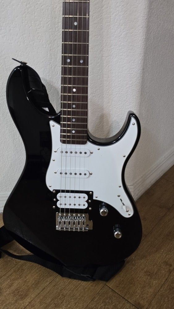Electric guitar ( Yamaha pacifica 112v )