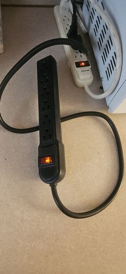 Black 6-outlet Surge Protector