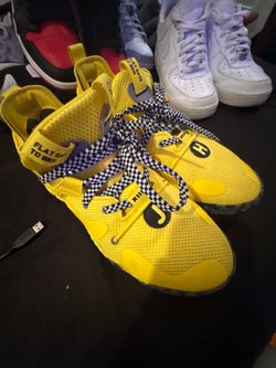 Selling random items