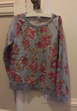 Old Navy floral sweatshirt, size 10-12