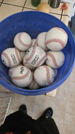 Rawlings 12U baseballs