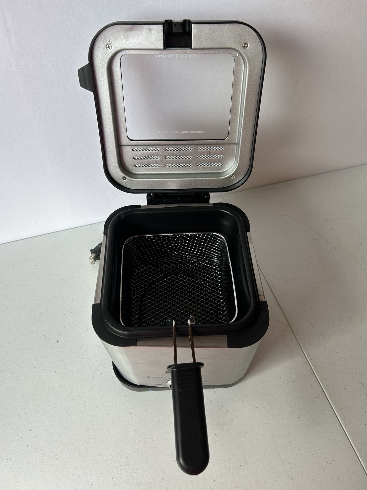 Chefman Fry Guy Compact & Convenient To Deep Fry Comfort Food 1.6Qt