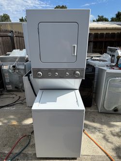24” Whirlpool Stackable Washer and Dryer (electric)