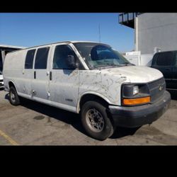 2004 Chevrolet Express 2500 Cargo 