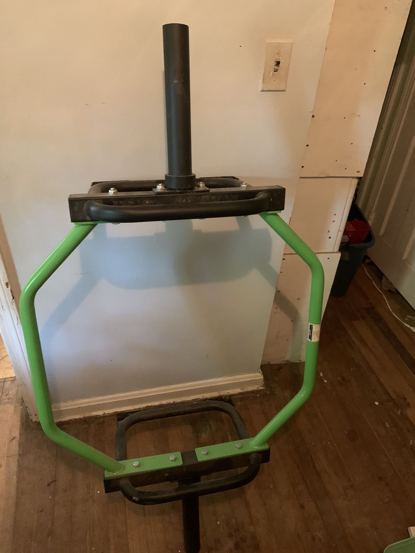 Pull Up/Shrug Bar