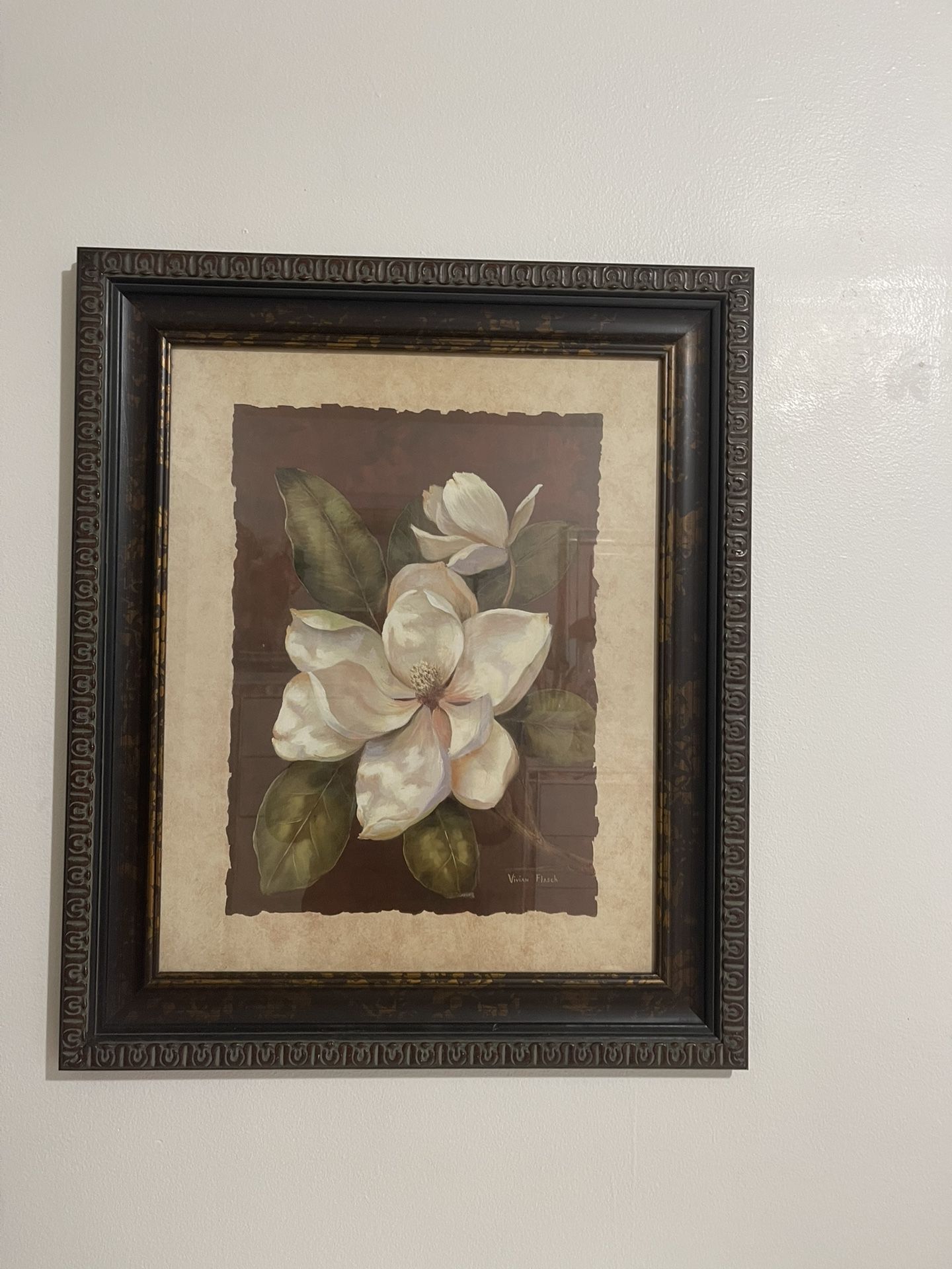 HOME INTERIORS. Magnolia Picture for wall Good Conditions