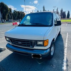 2005 Ford E-150
