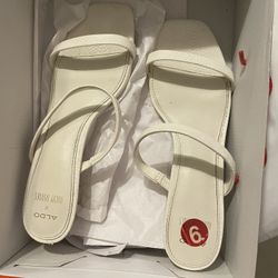 Size 9 Aldo Kitten Heels