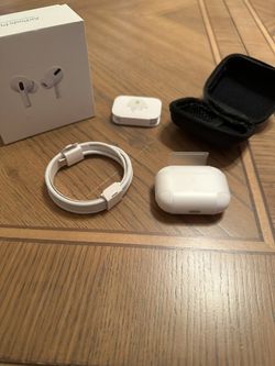 **BRAND NEW**Apple AirPods Pro 2 (USB-C)