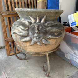 Large Flower pot And Stand