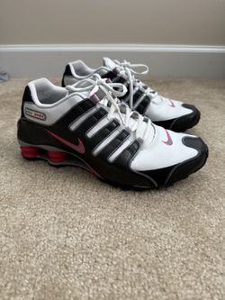 Women’s Nike Shox Size 8.5