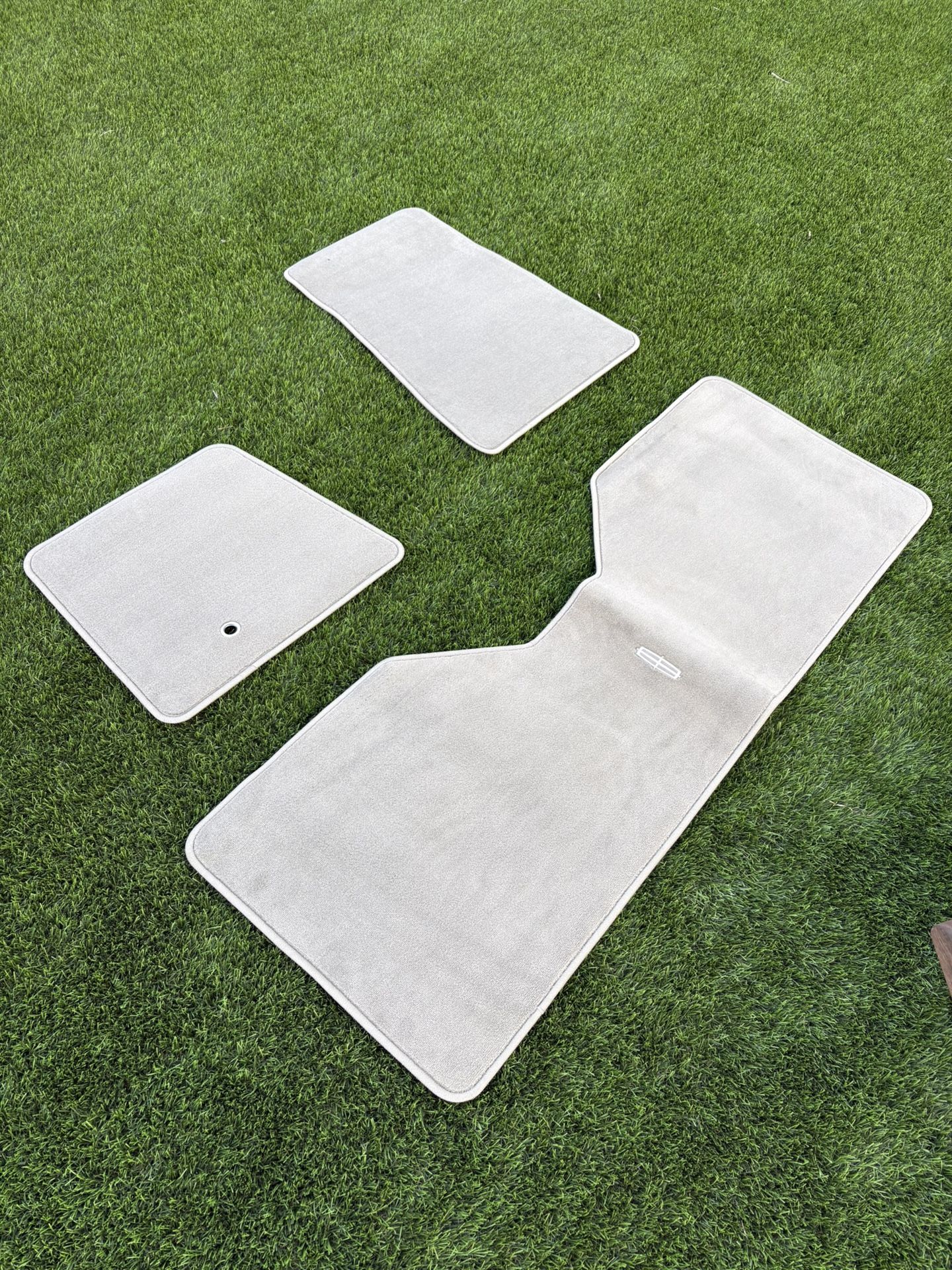 2003-2011 Lincoln Town Car Signature/Executive OEM floor Carpet Mats BRAND NEW