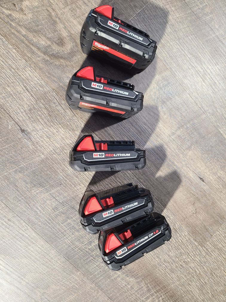 Milwaukee M18 18-Volt Lithium-Ion Compact Battery Pack 1.5Ah (5-Pack)