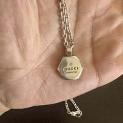 Gucci Chain & Pendant