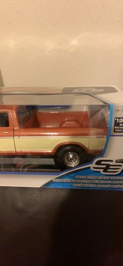 Maisto 1/18 scale 1979 Ford F150 Pickup