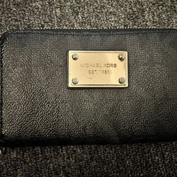 Micheal Kors Wallet 