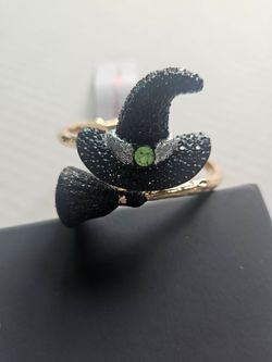 Betsey johnson Hat Bangle Bracelet with Green Crystal