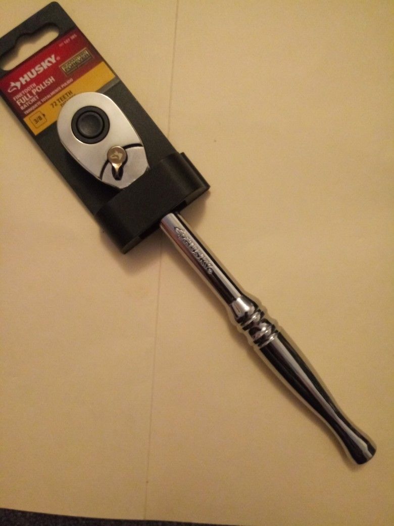 Husky 3/8 72 Teeth Chrome