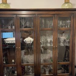 Solid Wood China cabinet