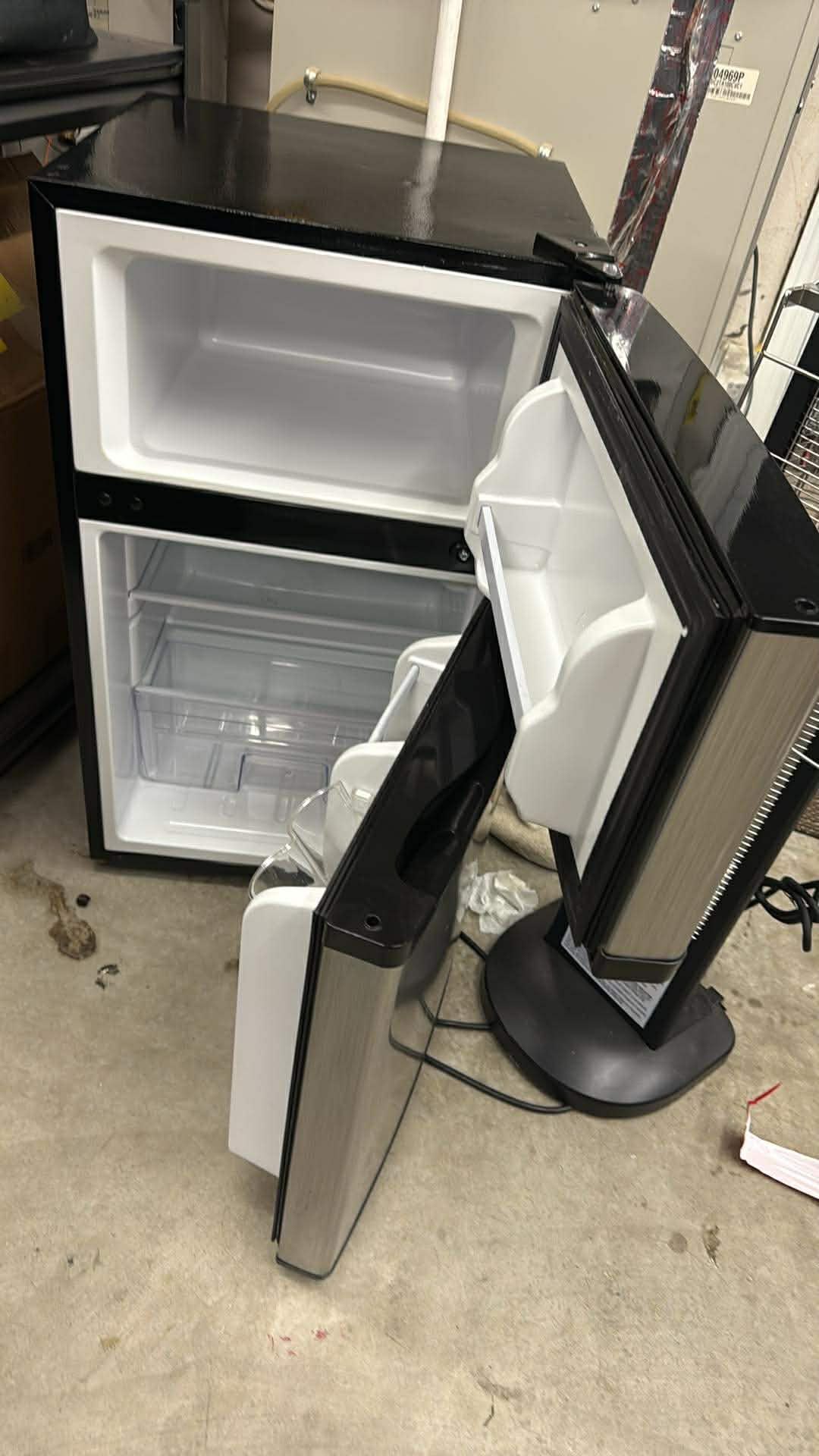 Insignia Mini Fridge