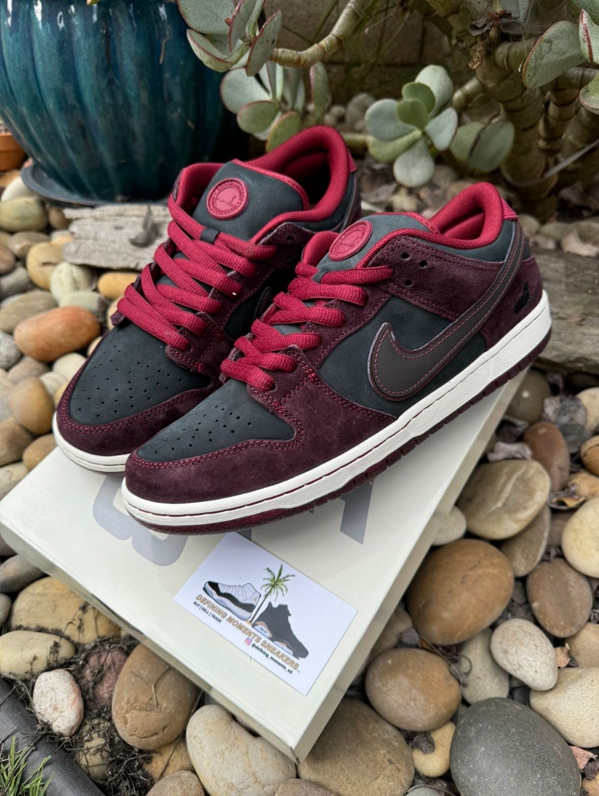 Nike SB Dunk Low QS Riot Size 9.5 10.5 & 11