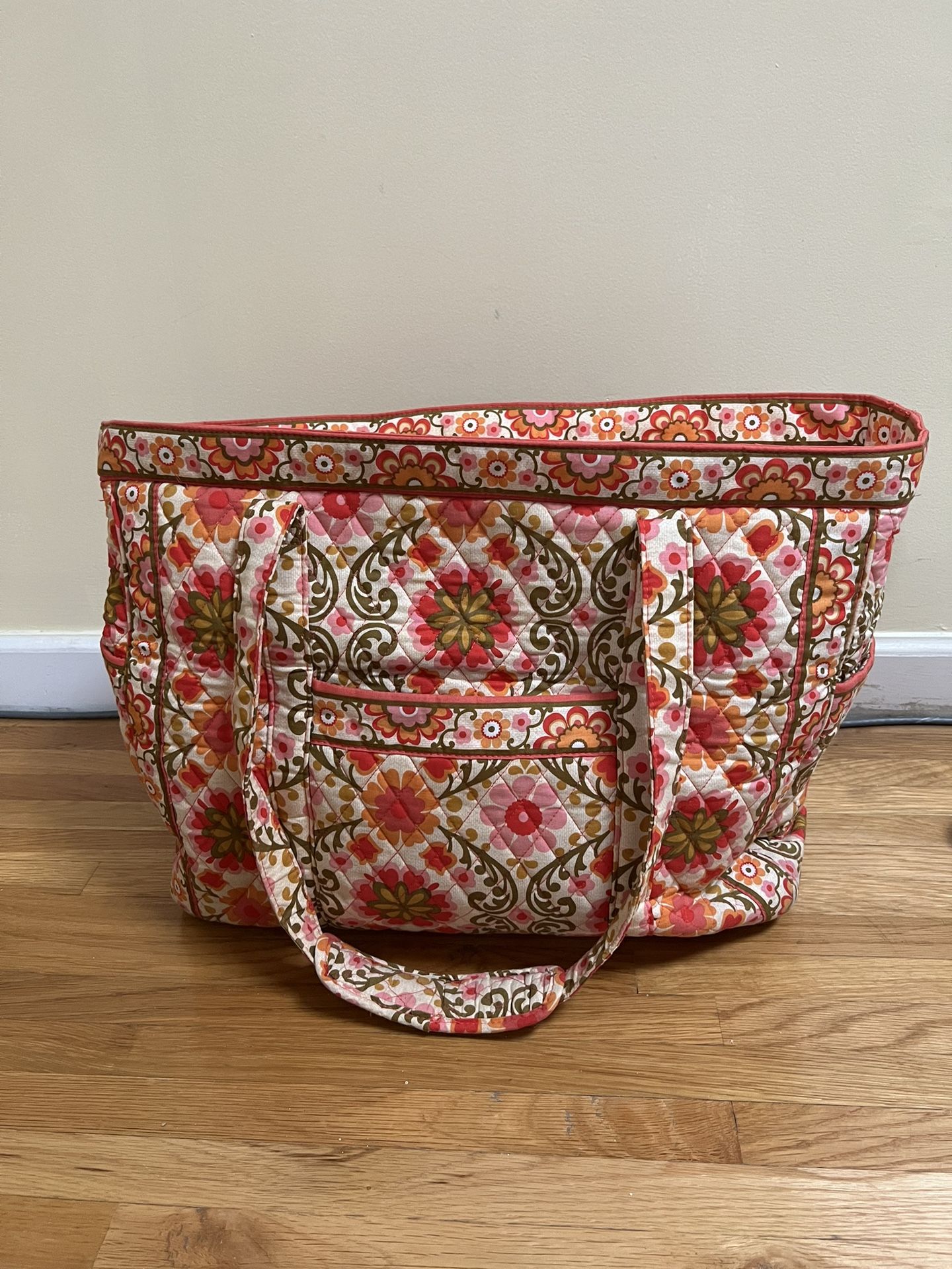Large-Extra-Large Vera Bradley Travel Tote