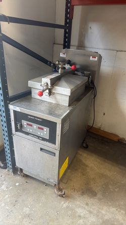 Henny Penny pressure fryer