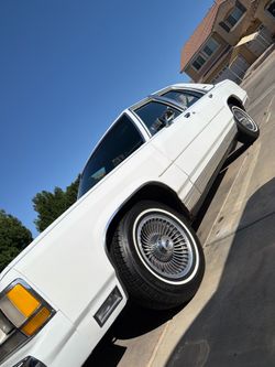 1990 Ford Ltd Crown Victoria