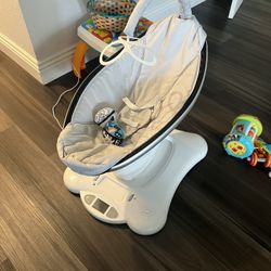 4moms Mamaroo Swing 