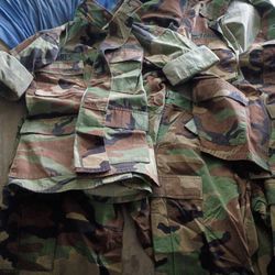 Size Small Military Cloths Lot
