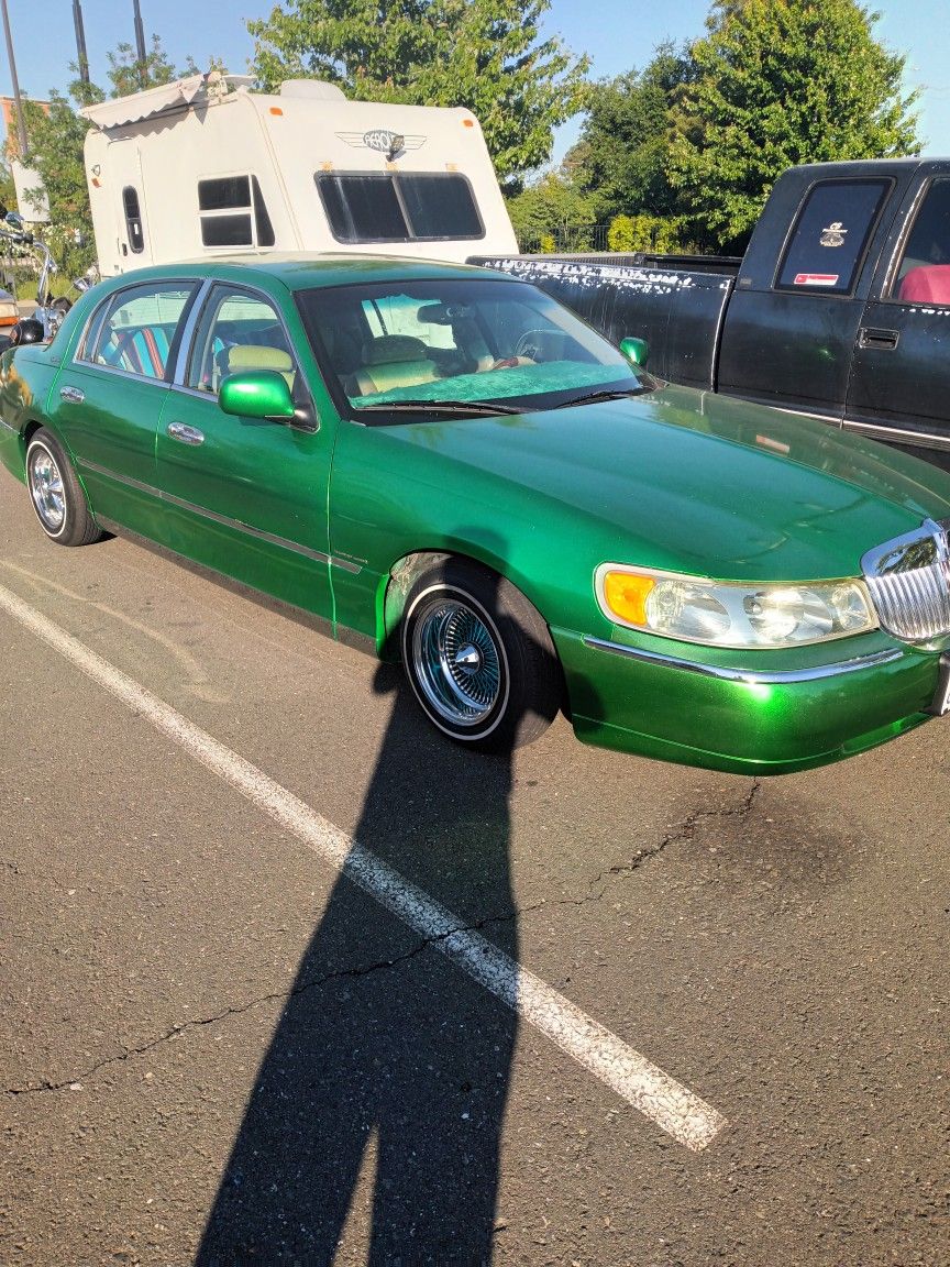 2000 Lincoln Town Car for Sale in Vallejo, CA OfferUp