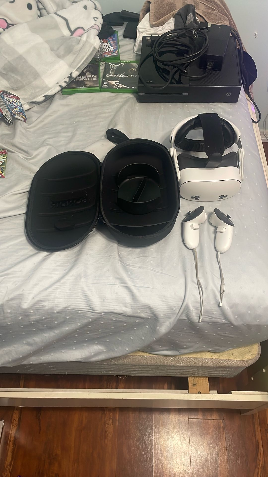 Oculus Quest 3s w/ Arkham Knight DLC (can negotiate)