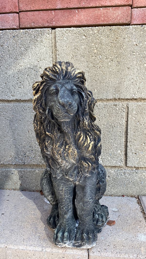 LION STATUE! 15” Stone painted concrete lion statue sculpture for
