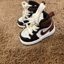 Infant Jordan 1 Size 2c