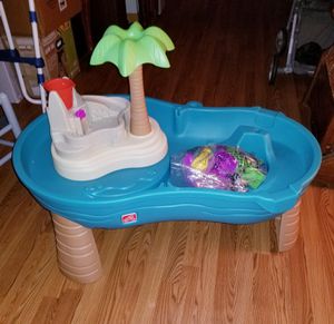 Photo Brand New Water Table With Accessories
