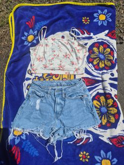 Shein tank flower tank top size small, and Old Navy size 4 small