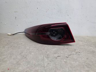 Left tail light 3 mazda 2019 2020 2021 2022