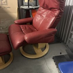 Rocker With 2 Ottomans