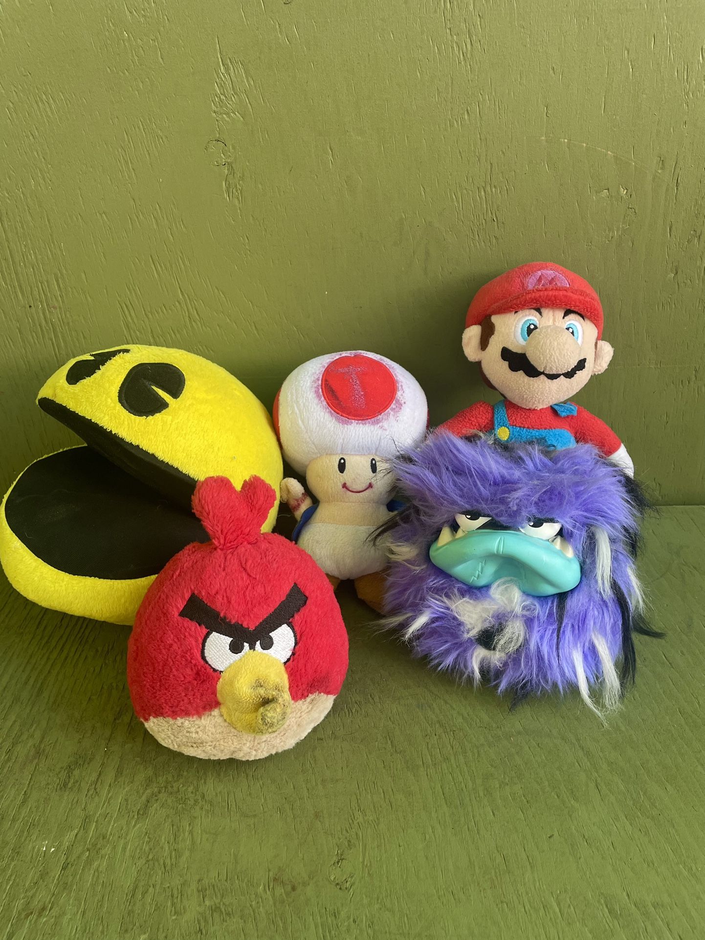 PLUSH TOYS. PAC-Man,Toad,Mario And Grumblies Bolt