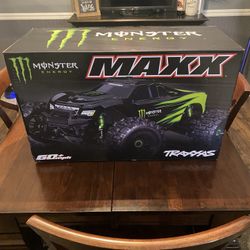 Monster Energy Traxxas Maxx Monster Truck