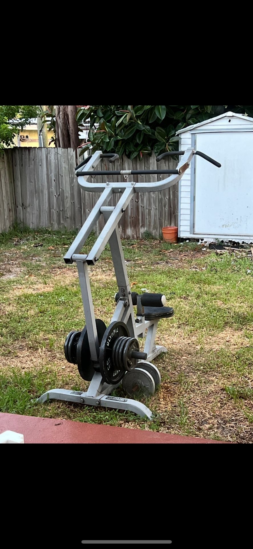 Pull Down Lat Machine 