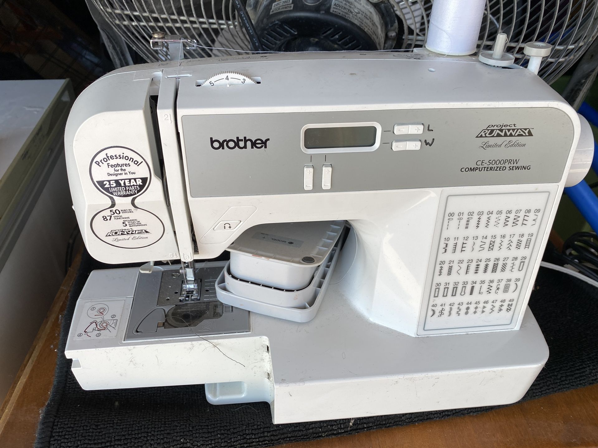BROTHER SEWING MACHINE CE5000PRW LIMITED EDITIONPROJECT RUNWAY