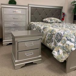 Amalia Silver Upholstered Panel Bedroom Set 4 PIECE 
