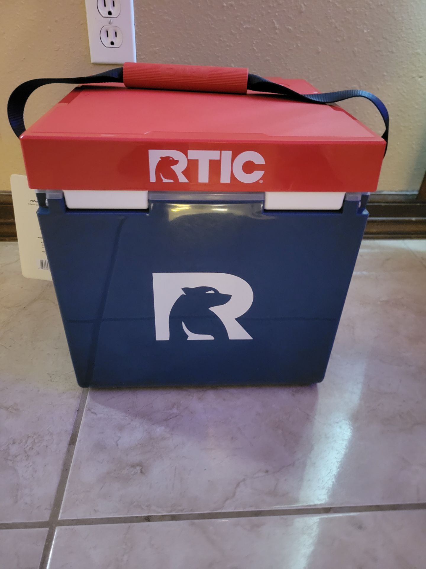 RTIC 3 Gallon halftime water cooler - Brand New!