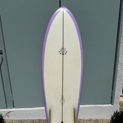 5’4 twin fin keel fish sidecuts - passes halycon