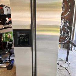 Refrigerator- Whirlpool Gold