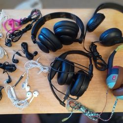 Earphone Headphone Lot 