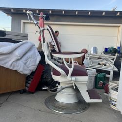 Dental Hygienist Vintage Hydraulic Chair / Barber Vintage Chair 
