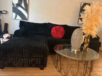 Black Sectional Sofa with Chaise