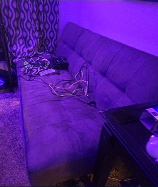FREE FUTON PICKUP TONIGHT